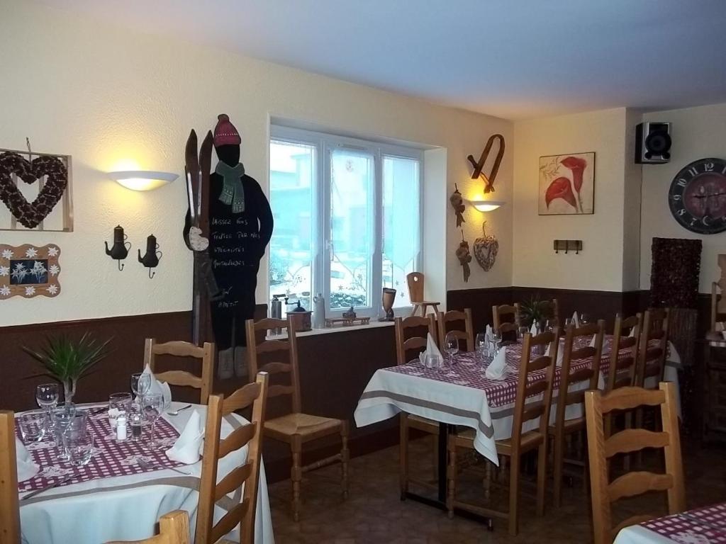 Hotel Restaurant Le Chalet Pierre-Percée Exteriör bild